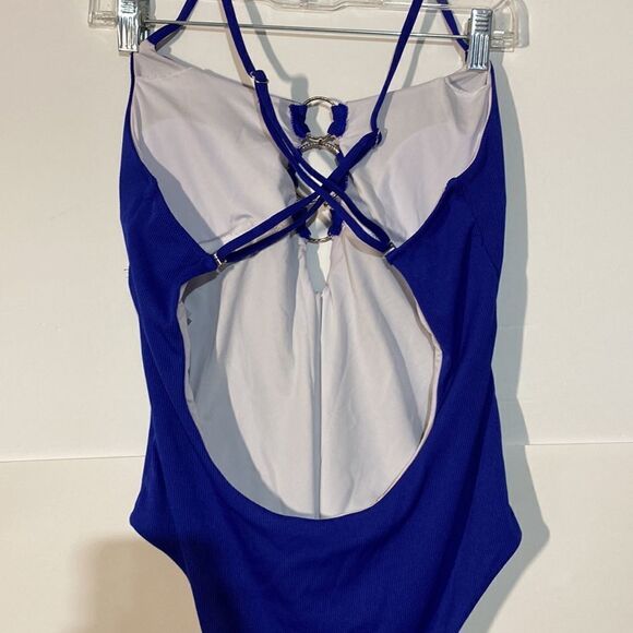 Shein Women's Blue Silver O-Ring Crisscross Back One Piece Swimsuit Medium NWOT - Picture 6 of 13